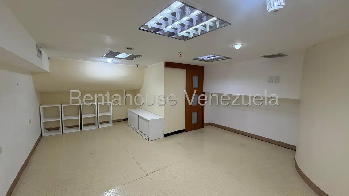 Comercial (Local Comercial) en Venta en San Bernardino, Distrito Metropolitano - 48