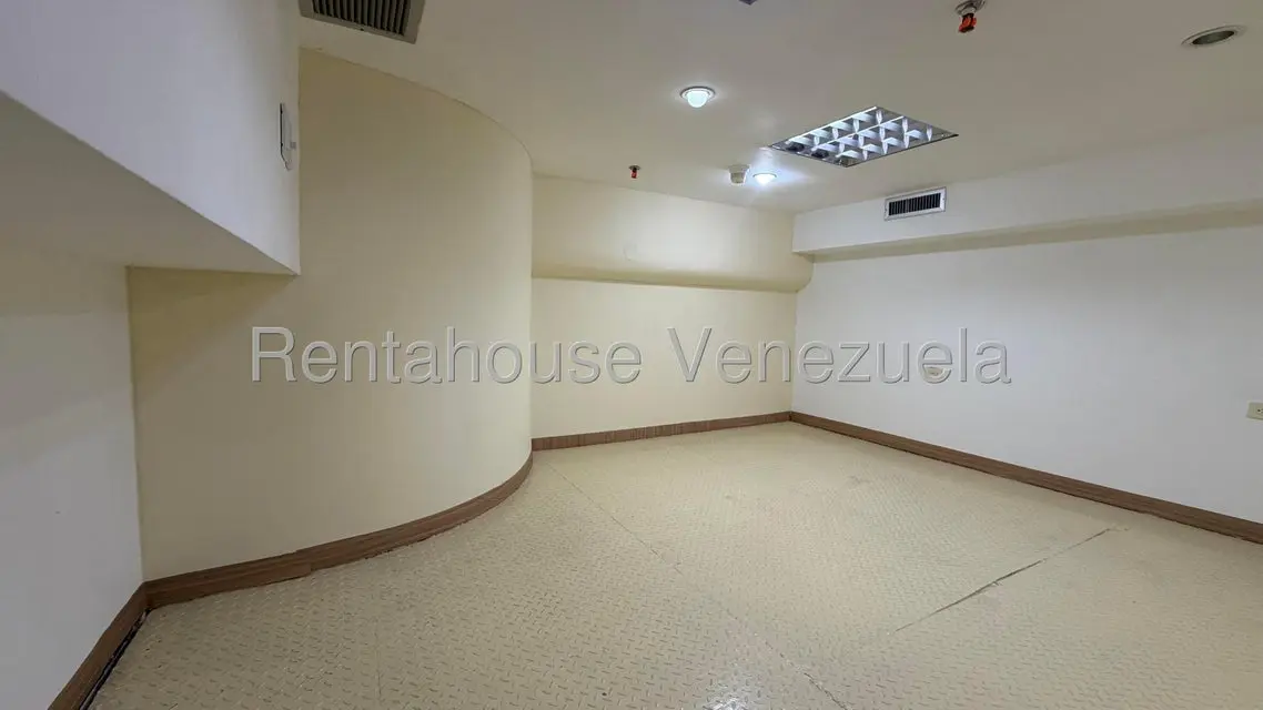 Comercial (Local Comercial) en Venta en San Bernardino, Distrito Metropolitano - 51