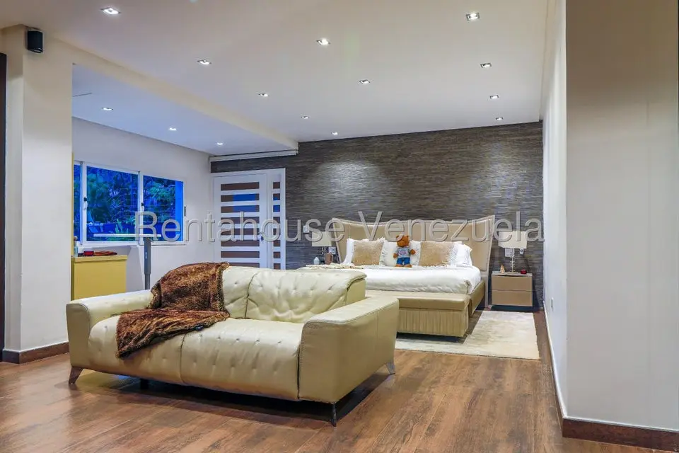 Casa (1 Nivel) en Alquiler en Altamira, Distrito Metropolitano - 12