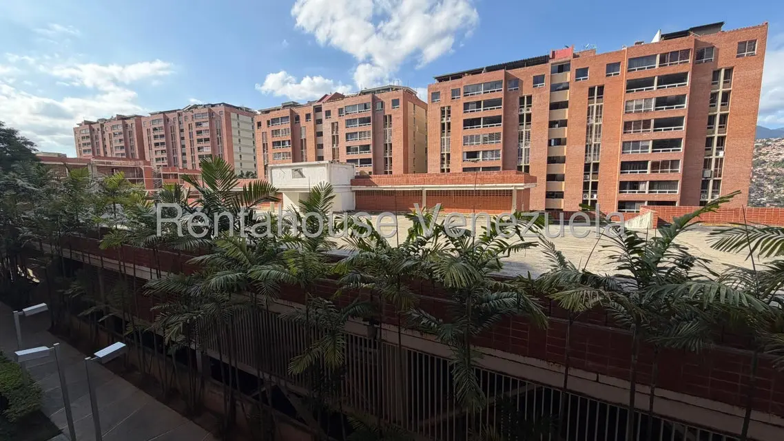 Apartamento (1 Nivel) en Alquiler en El Encantado, Distrito Metropolitano - 2