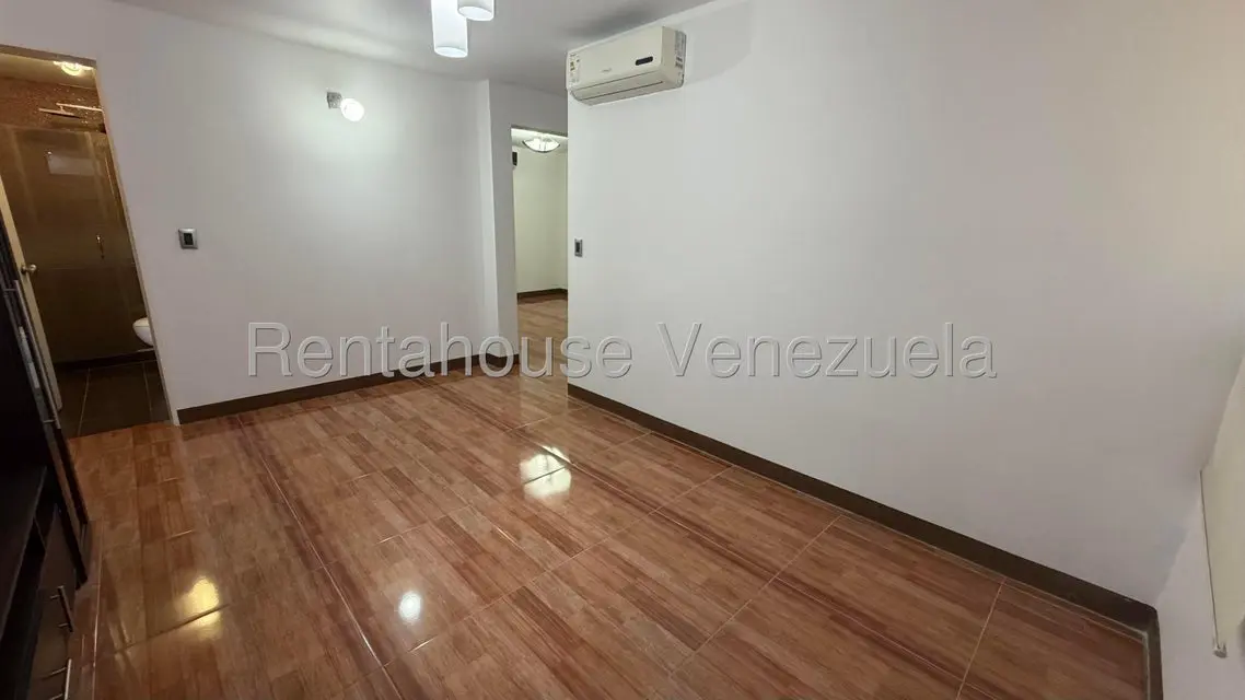 Apartamento (1 Nivel) en Alquiler en El Encantado, Distrito Metropolitano - 24
