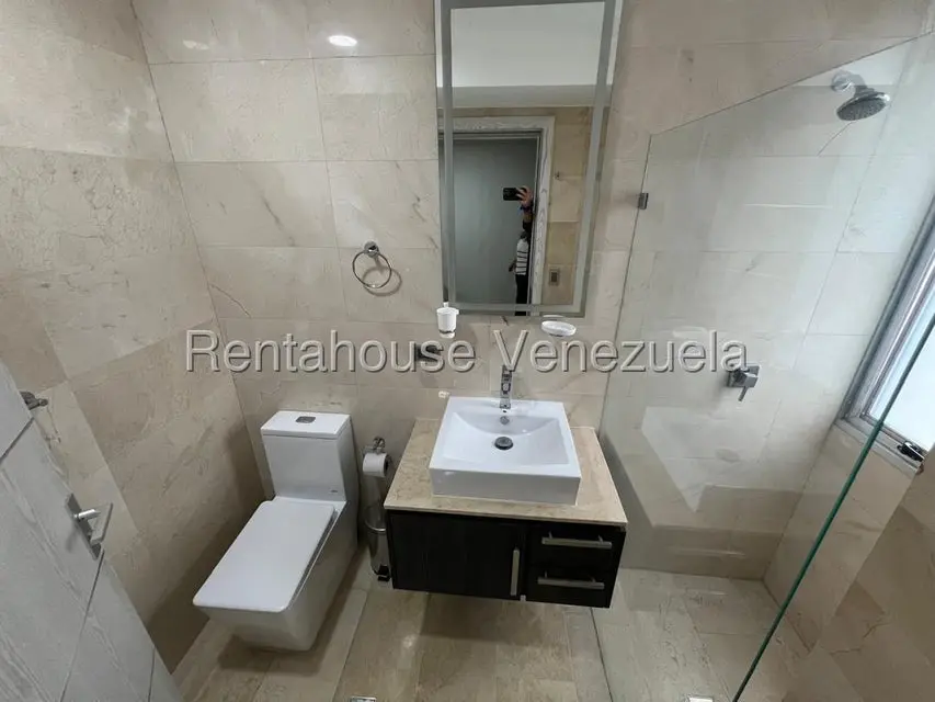 Apartamento (1 Nivel) en Alquiler en Los Naranjos de Las Mercedes, Distrito Metropolitano - 11