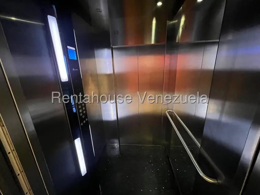 Apartamento (1 Nivel) en Alquiler en Los Naranjos de Las Mercedes, Distrito Metropolitano - 18