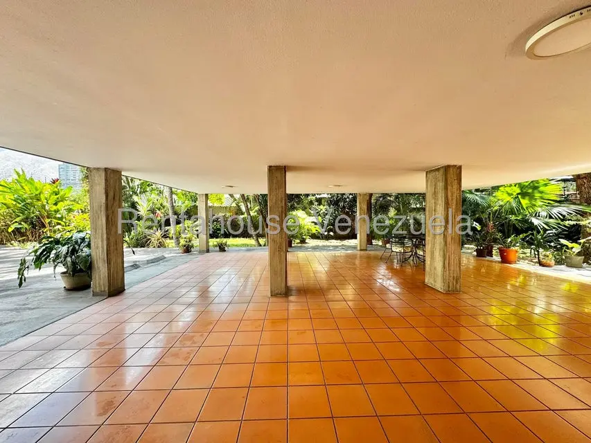 Apartamento (1 Nivel) en Venta en Santa Eduvigis, Distrito Metropolitano - 12