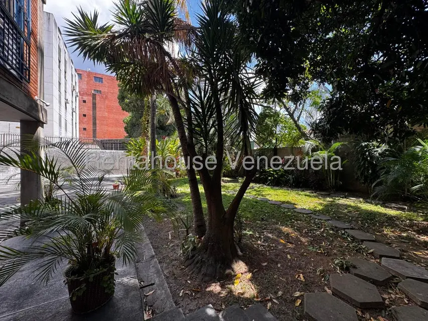 Apartamento (1 Nivel) en Venta en Santa Eduvigis, Distrito Metropolitano - 14