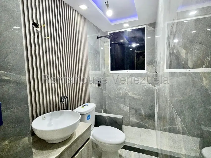 Apartamento (1 Nivel) en Venta en Santa Eduvigis, Distrito Metropolitano - 3