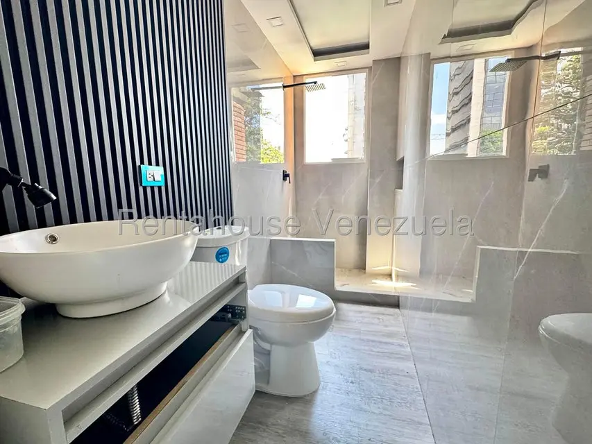 Apartamento (1 Nivel) en Venta en Santa Eduvigis, Distrito Metropolitano - 4