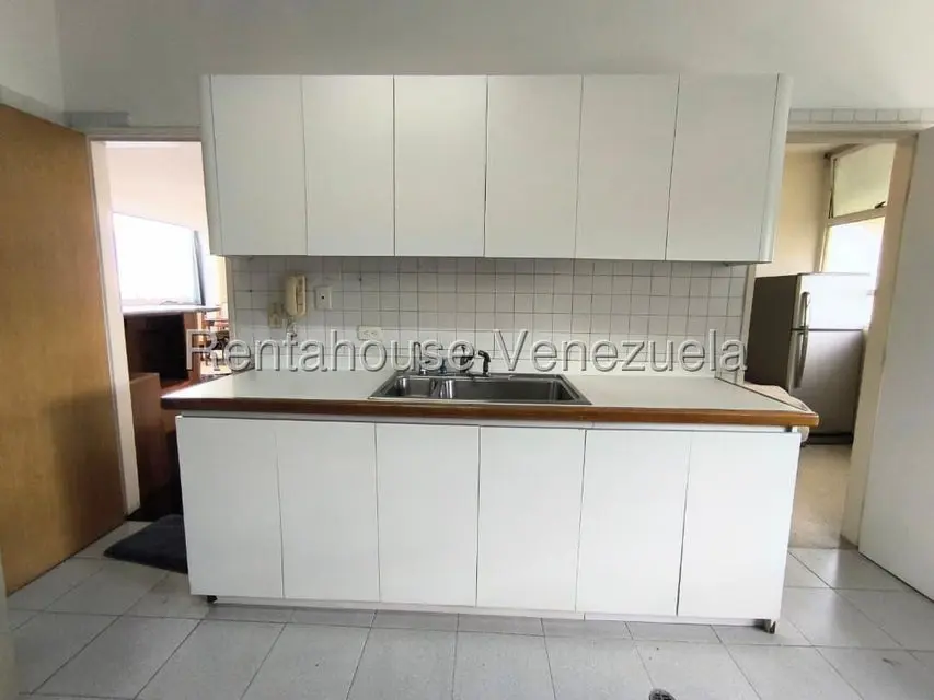 Apartamento (1 Nivel) en Alquiler en Chuao, Distrito Metropolitano - 13