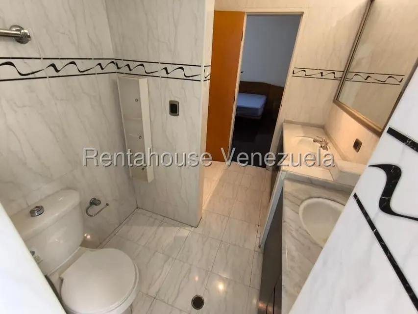 Apartamento (1 Nivel) en Alquiler en Chuao, Distrito Metropolitano - 21