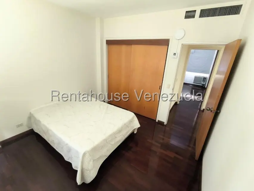 Apartamento (1 Nivel) en Alquiler en Chuao, Distrito Metropolitano - 25
