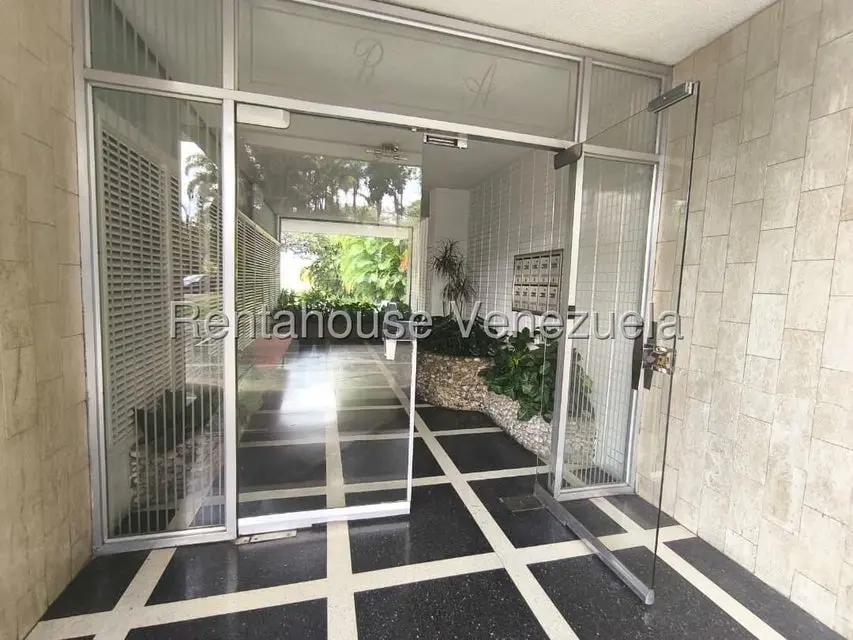 Apartamento (1 Nivel) en Alquiler en Chuao, Distrito Metropolitano - 29