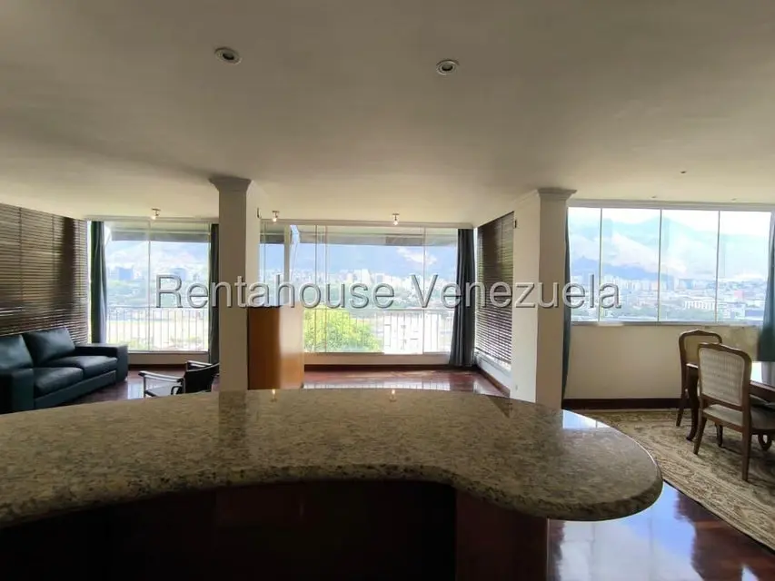 Apartamento (1 Nivel) en Alquiler en Chuao, Distrito Metropolitano - 4