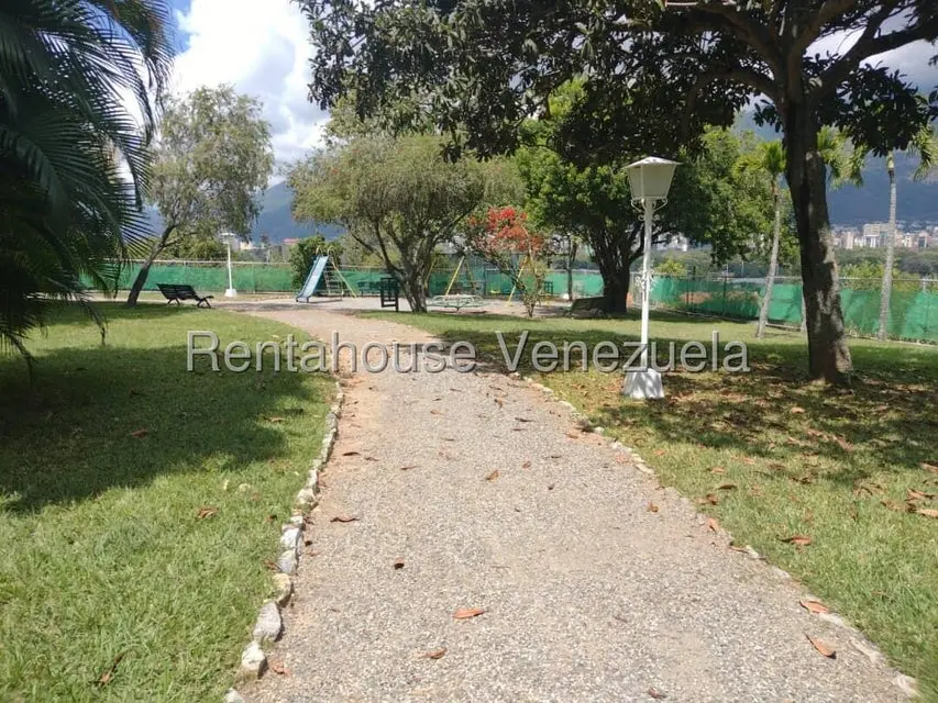 Apartamento (1 Nivel) en Alquiler en Chuao, Distrito Metropolitano - 33