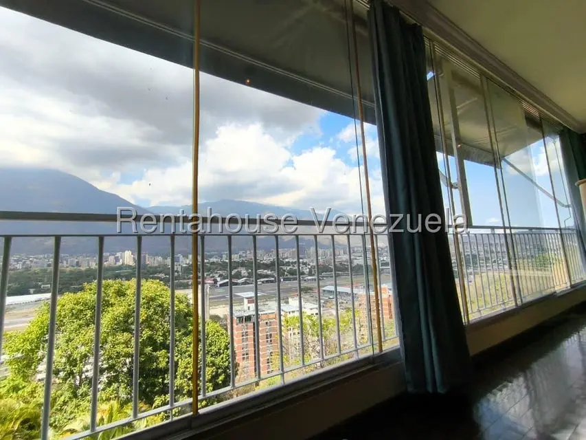 Apartamento (1 Nivel) en Alquiler en Chuao, Distrito Metropolitano - 36