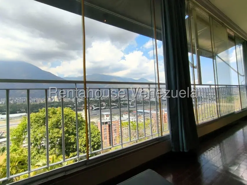 Apartamento (1 Nivel) en Alquiler en Chuao, Distrito Metropolitano - 6