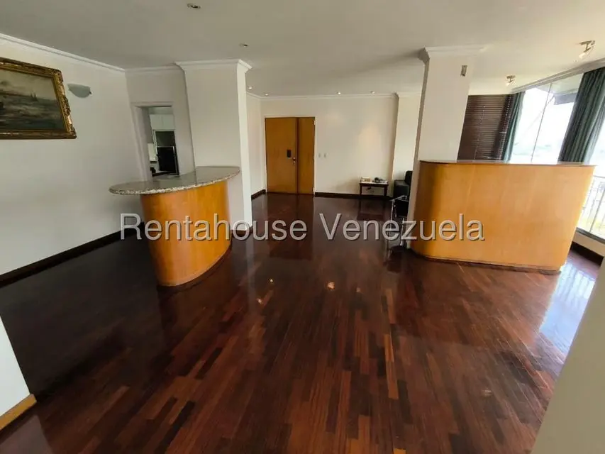 Apartamento (1 Nivel) en Alquiler en Chuao, Distrito Metropolitano - 10