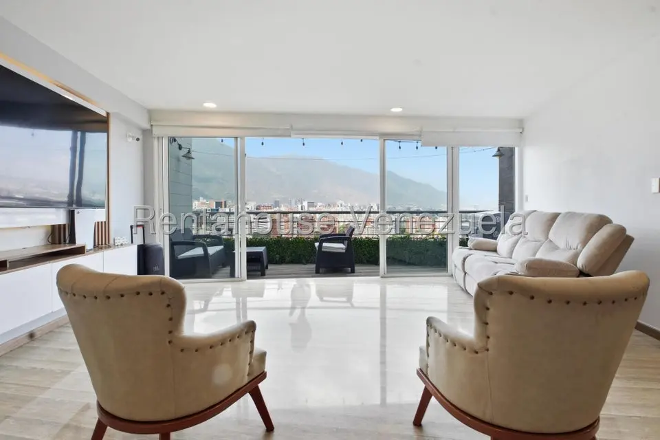 Apartamento (1 Nivel) en Alquiler en Chulavista, Distrito Metropolitano - 12