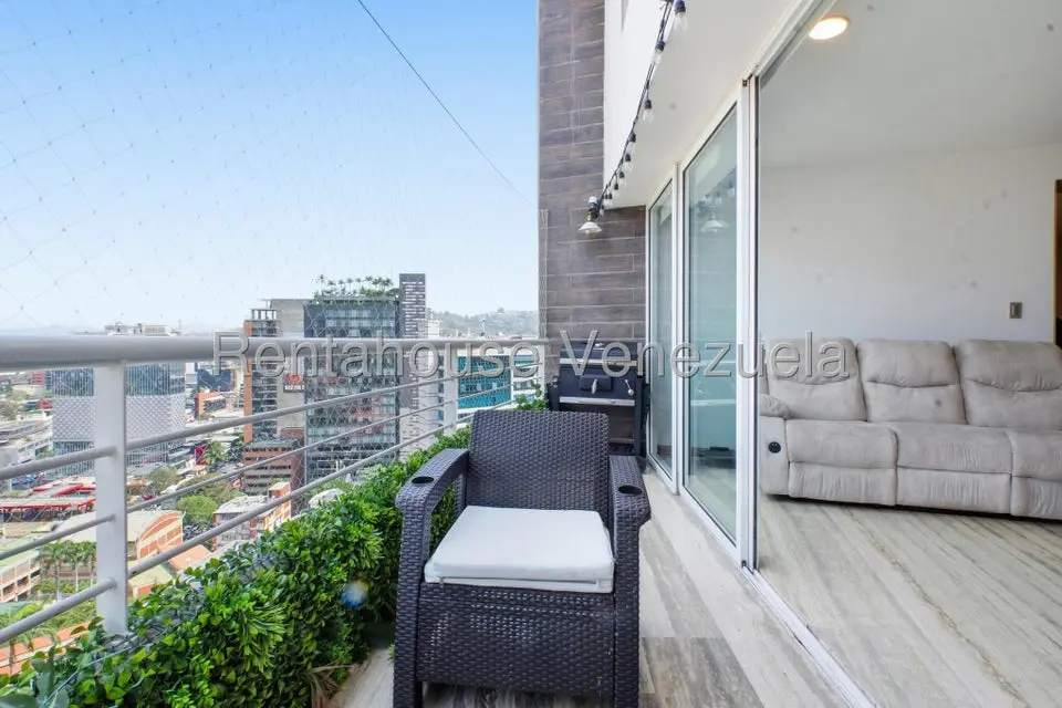 Apartamento (1 Nivel) en Alquiler en Chulavista, Distrito Metropolitano - 18