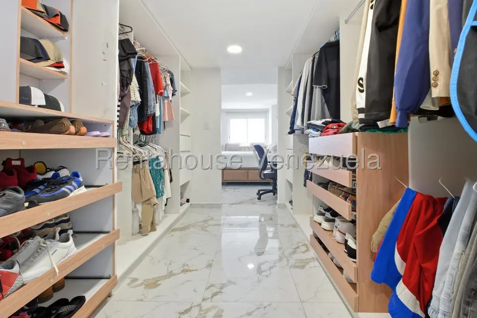 Apartamento (1 Nivel) en Alquiler en Chulavista, Distrito Metropolitano - 22