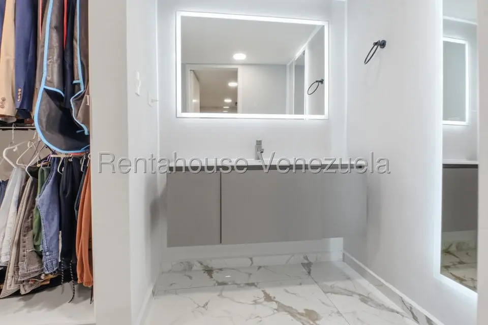 Apartamento (1 Nivel) en Alquiler en Chulavista, Distrito Metropolitano - 23