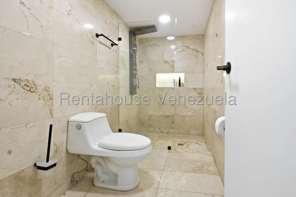 Apartamento (1 Nivel) en Alquiler en Chulavista, Distrito Metropolitano - 24