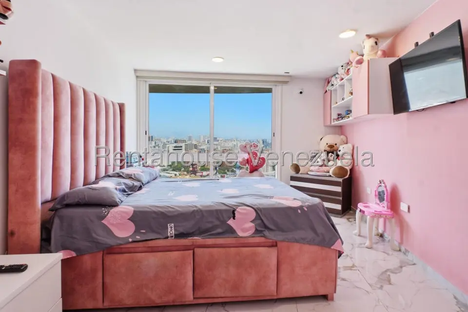 Apartamento (1 Nivel) en Alquiler en Chulavista, Distrito Metropolitano - 25