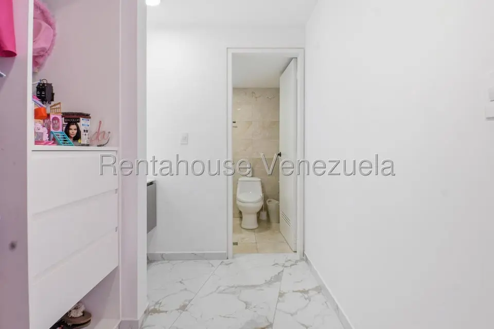 Apartamento (1 Nivel) en Alquiler en Chulavista, Distrito Metropolitano - 26