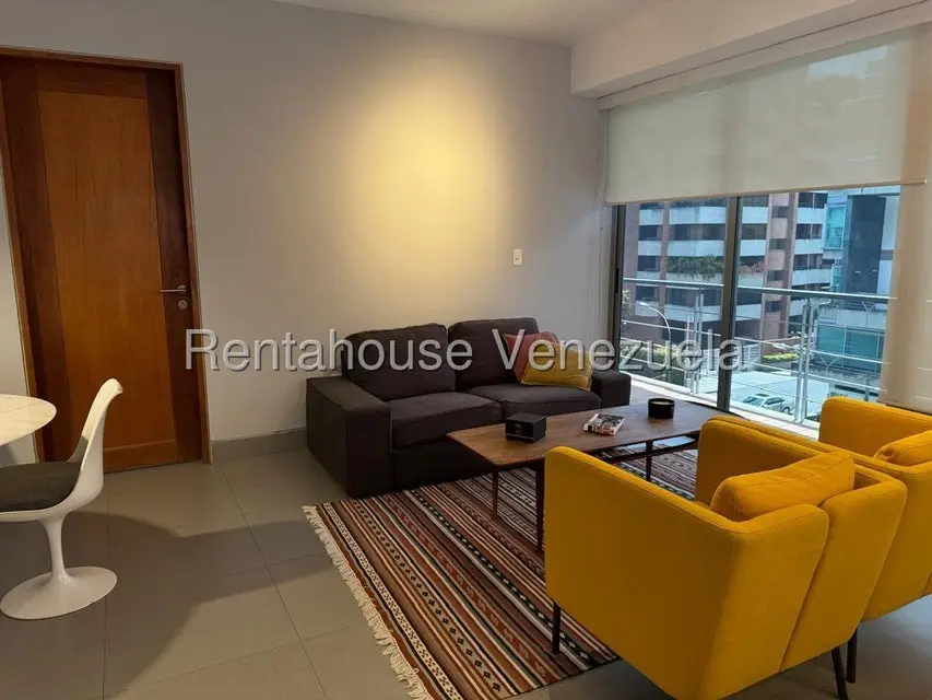 Apartamento (1 Nivel) en Alquiler en Campo Alegre, Distrito Metropolitano - 17