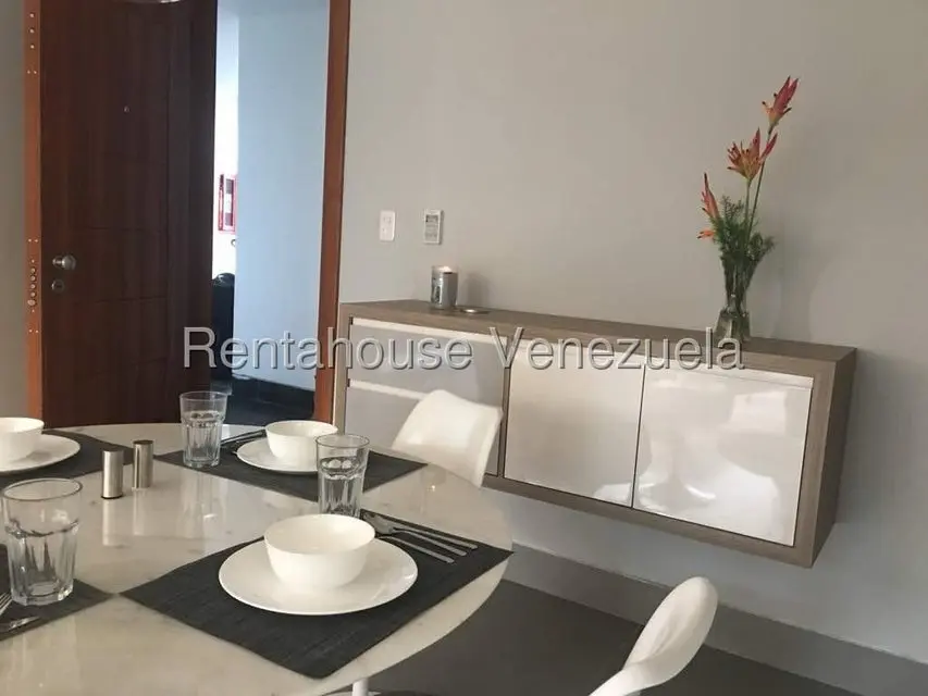 Apartamento (1 Nivel) en Alquiler en Campo Alegre, Distrito Metropolitano - 6