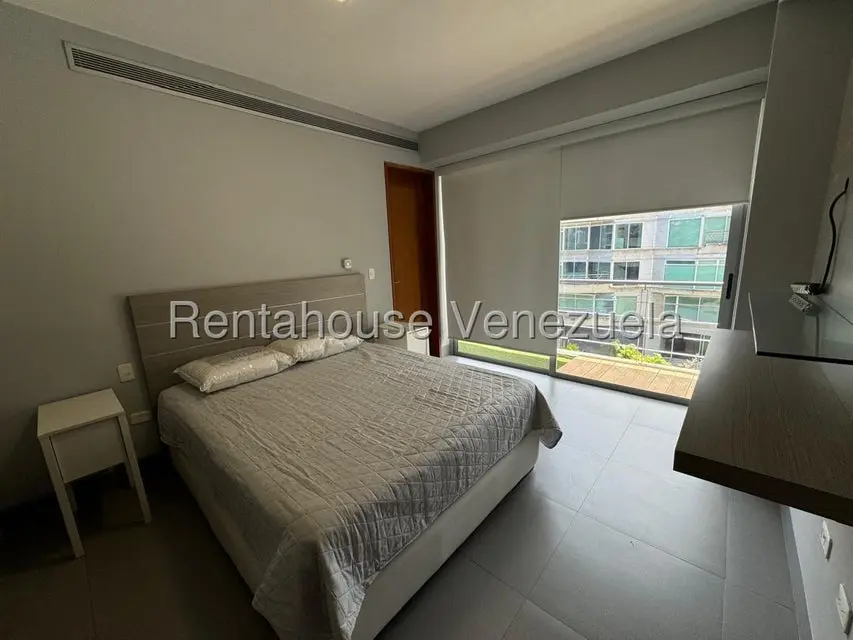 Apartamento (1 Nivel) en Alquiler en Campo Alegre, Distrito Metropolitano - 10