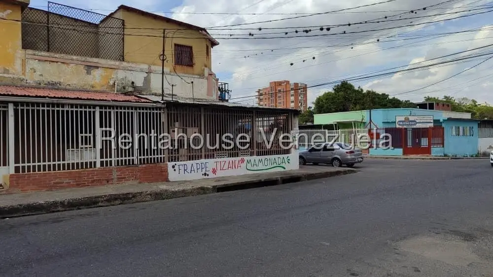 Casa (1 Nivel) en Venta en Centro, Lara - 2