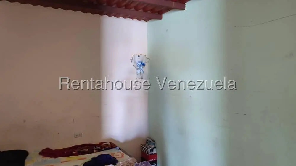 Casa (1 Nivel) en Venta en Centro, Lara - 33