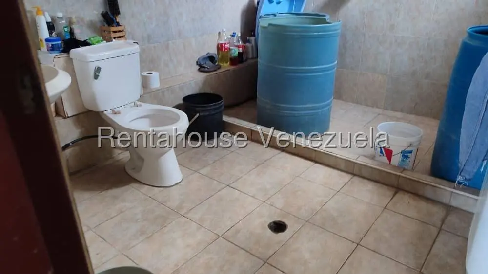 Casa (1 Nivel) en Venta en Centro, Lara - 37