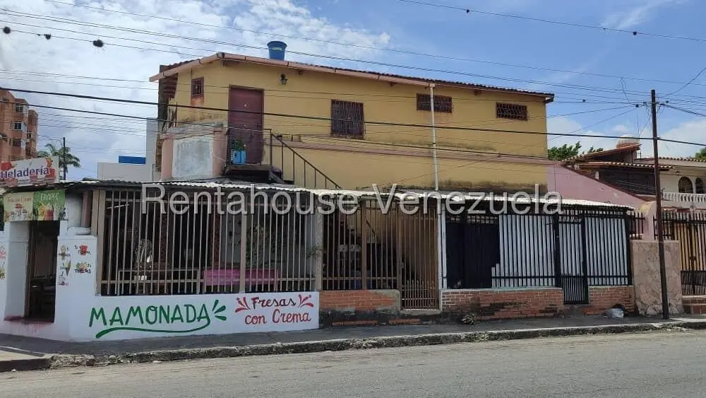 Casa (1 Nivel) en Venta en Centro, Lara - 39