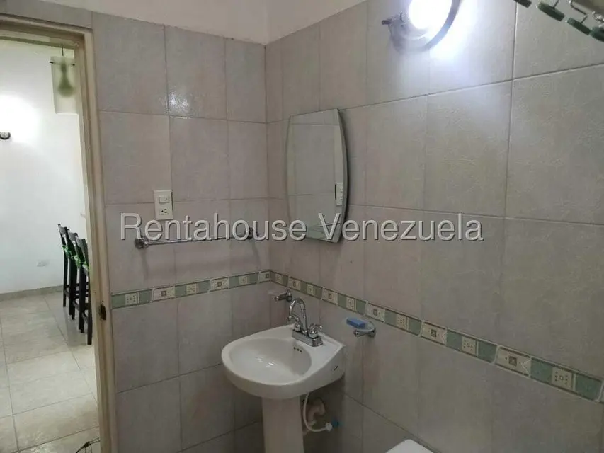 Casa (1 Nivel) en Alquiler en La Piedad Norte, Lara - 15