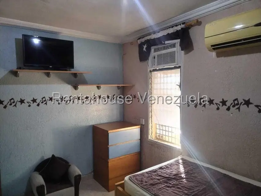 Casa (1 Nivel) en Alquiler en La Piedad Norte, Lara - 18