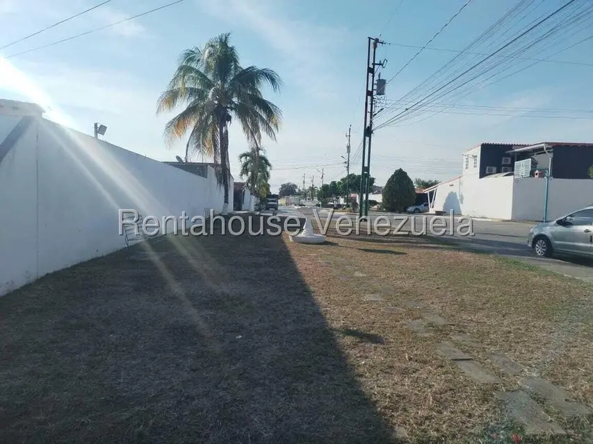 Casa (1 Nivel) en Alquiler en La Piedad Norte, Lara - 24