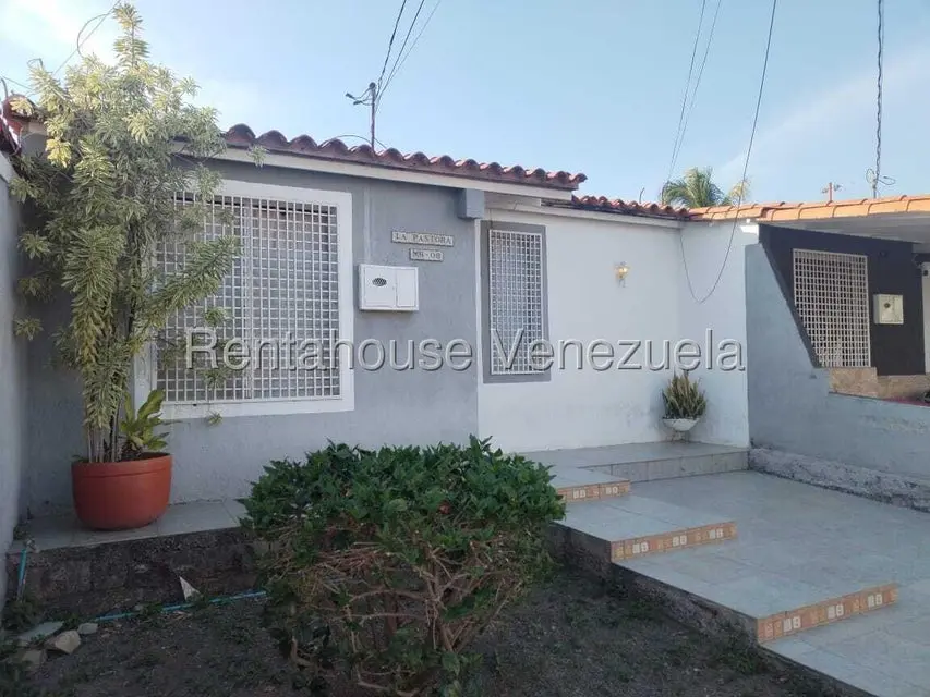 Casa (1 Nivel) en Alquiler en La Piedad Norte, Lara - 4