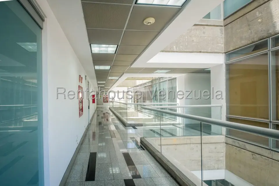 Comercial (Local Comercial) en Alquiler en Barutaima, Miranda - 4