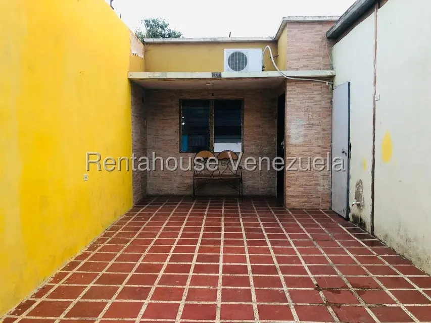 Casa (1 Nivel) en Venta en Parroquia Concepcion, Lara - 2