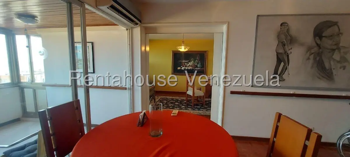 Apartamento (1 Nivel) en Venta en Avenida El Milagro, Zulia - 12