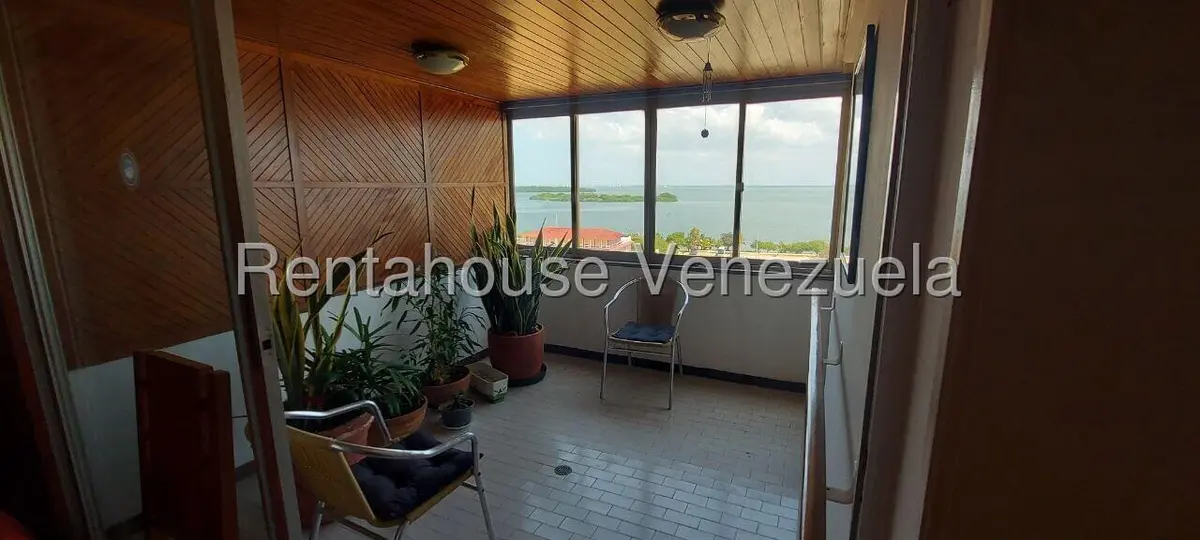 Apartamento (1 Nivel) en Venta en Avenida El Milagro, Zulia - 15