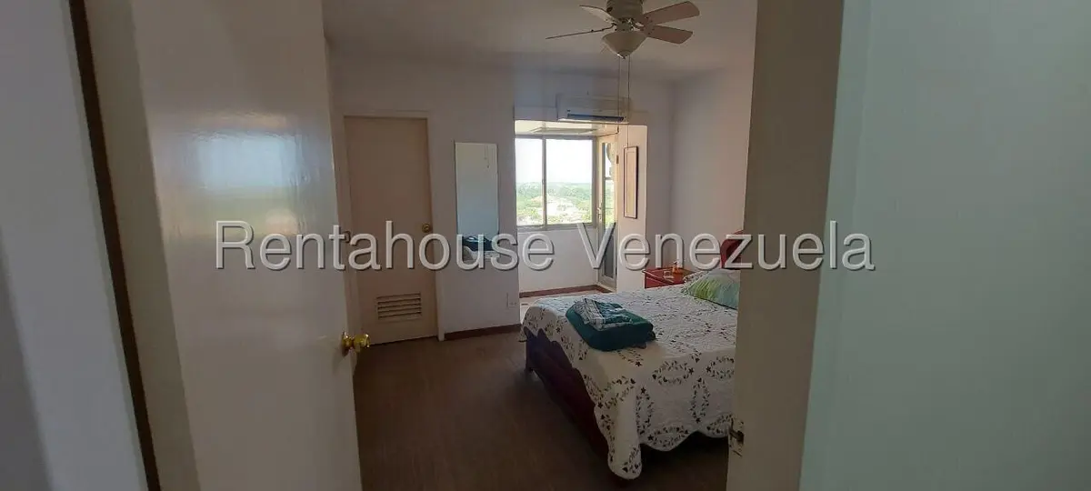 Apartamento (1 Nivel) en Venta en Avenida El Milagro, Zulia - 5