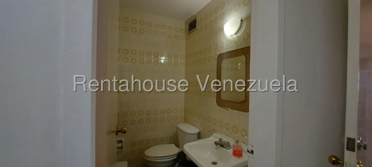 Apartamento (1 Nivel) en Venta en Avenida El Milagro, Zulia - 8