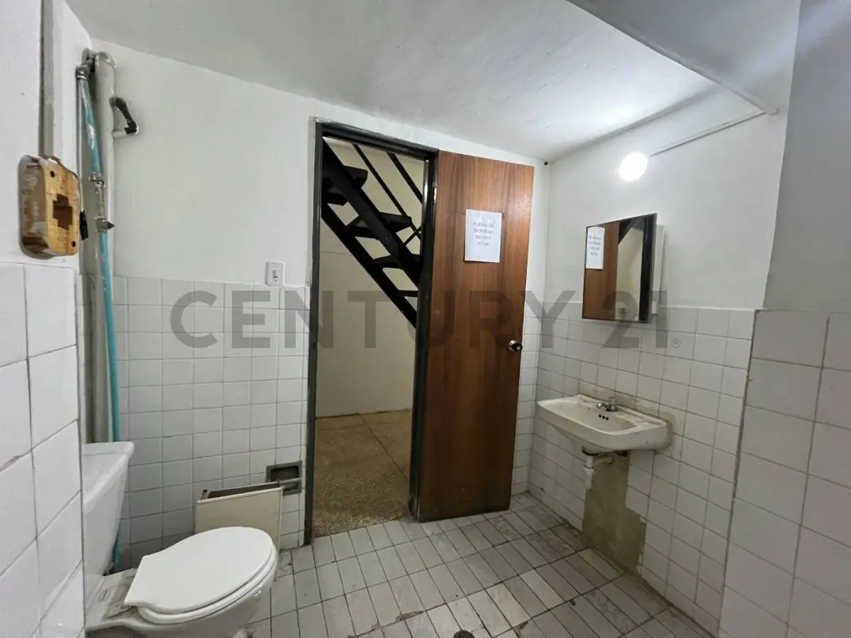 ¡Local Comercial en Chacao! — 4