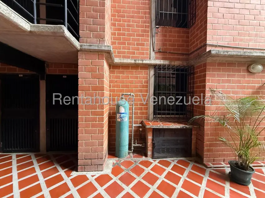 Apartamento (Planta Baja) en Alquiler en Nueva Casarapa, Miranda - 2