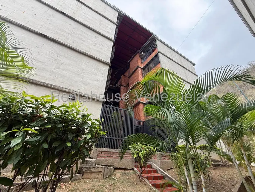 Apartamento (Planta Baja) en Alquiler en Nueva Casarapa, Miranda - 3