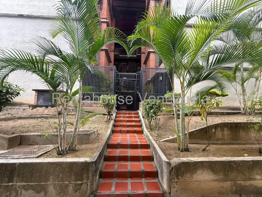 Apartamento (Planta Baja) en Alquiler en Nueva Casarapa, Miranda - 4