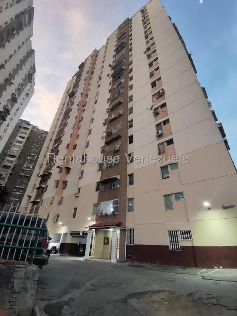 Apartamento (1 Nivel) en Alquiler en Los Ruices, Distrito Metropolitano - 2