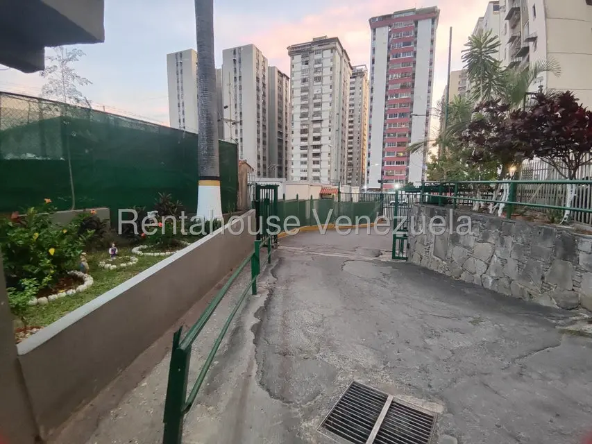 Apartamento (1 Nivel) en Alquiler en Los Ruices, Distrito Metropolitano - 20